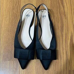 H&M Black Stain Flata